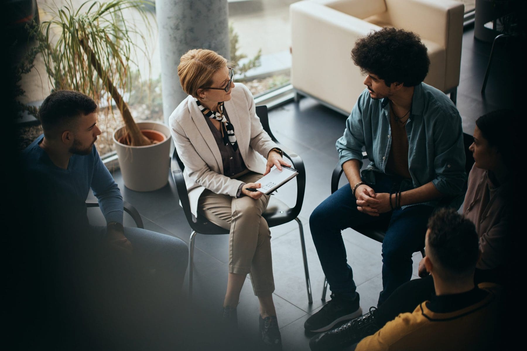 Above view of counseling during therapy.